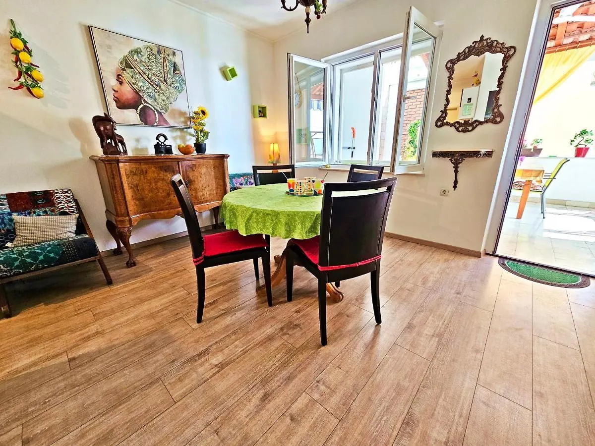 Apartments Tempera By The Beach Split